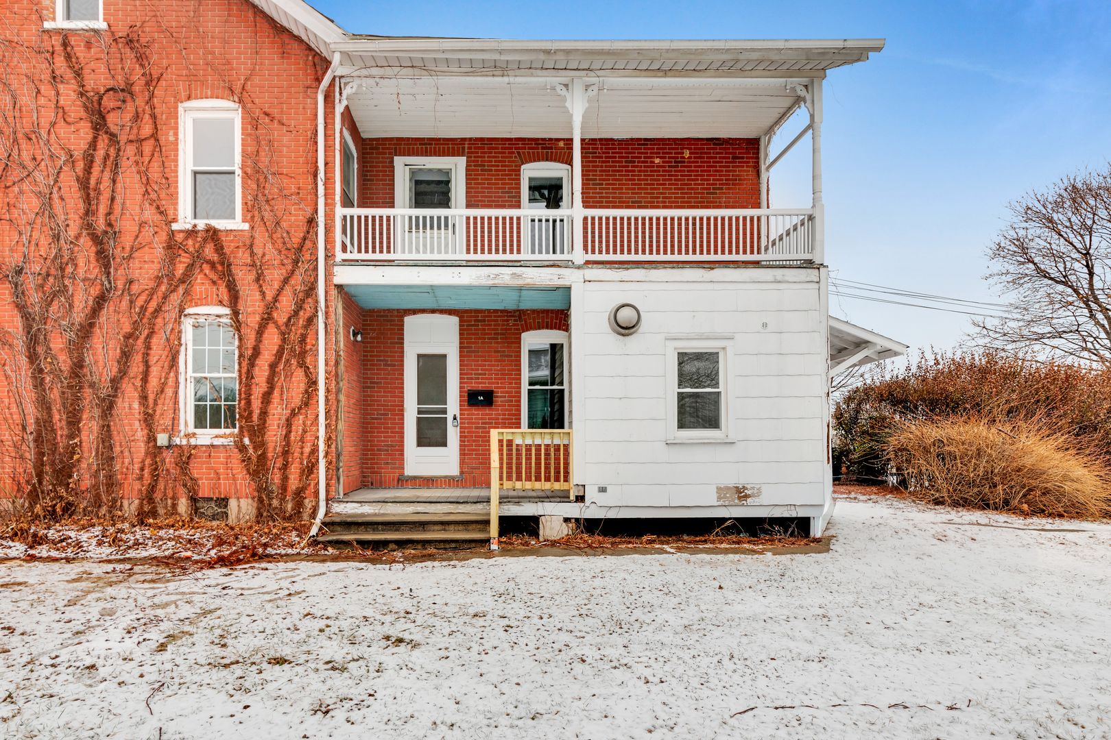 Emmaus Apartment: 109 N 6th St.