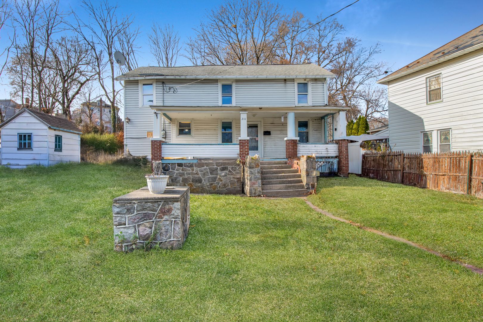 Bangor House: 210 Roseto Ave