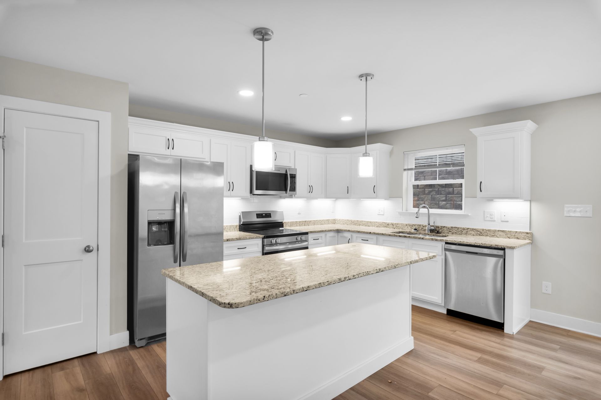 Easton Townhome: 819 Palmer St