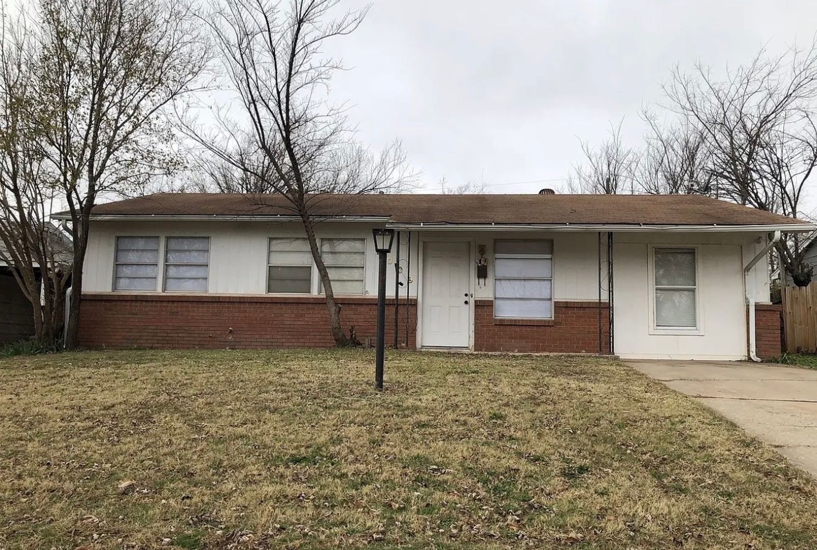 Midwest City House: 4009 Locust
