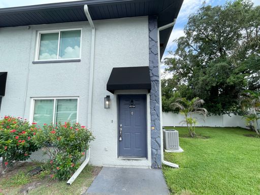2 Bed, 1.5 Bath Townhouse- The Reserve Floorplan – photo 1