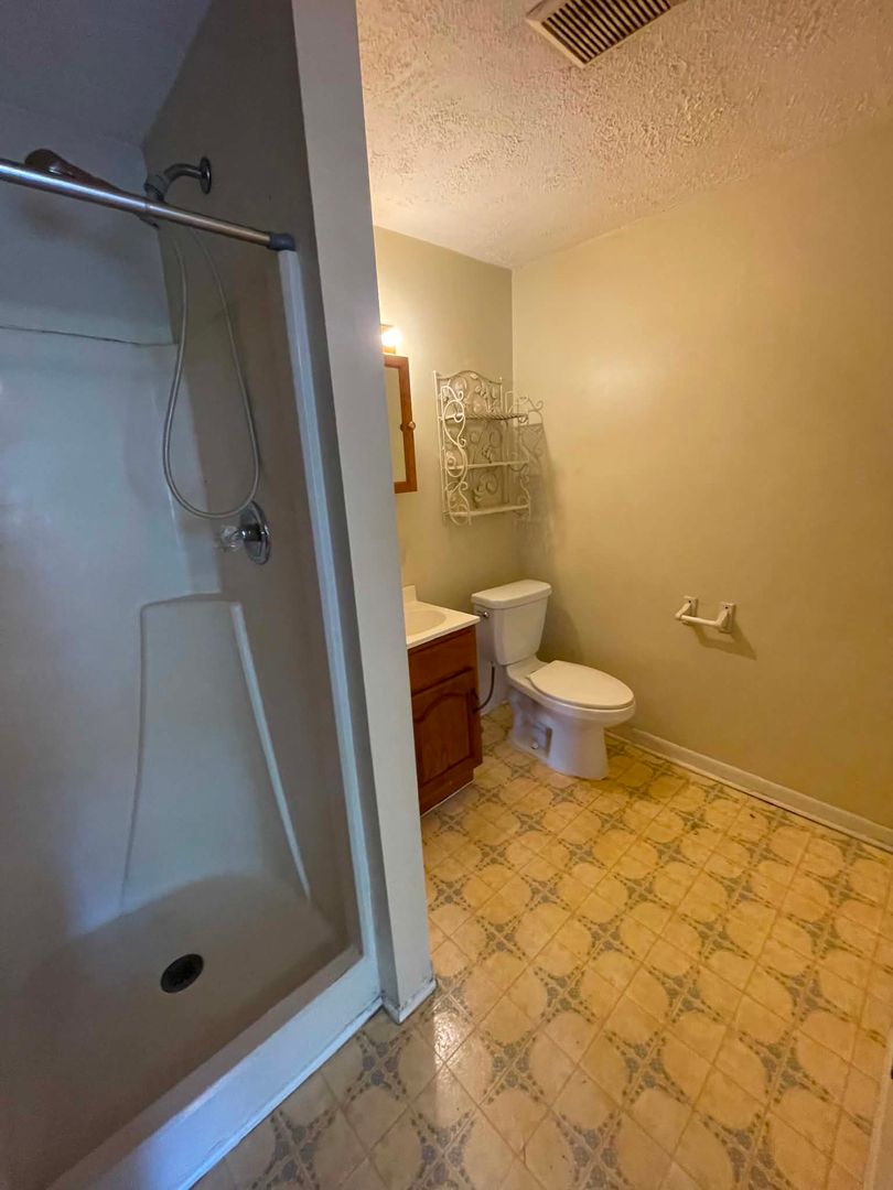 Olean Apartment: 1010 Washington St