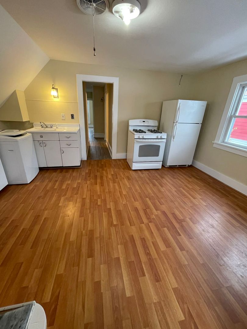 Olean Apartment: 118 S 8th St