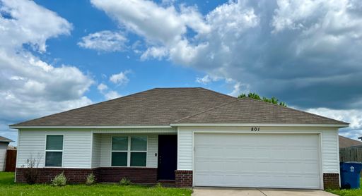 Wonderful home located in Bentonville's Silver Meadow Subdivision – photo 1