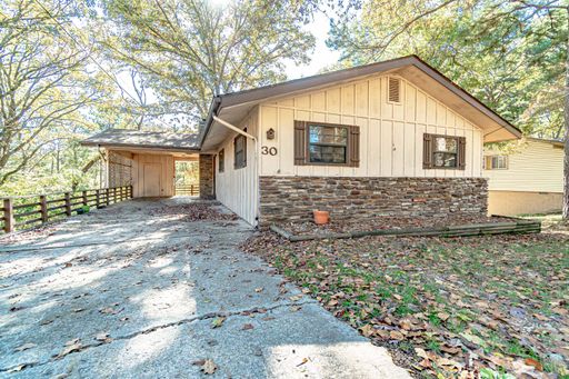 Secluded Bella Vista Property – photo 1