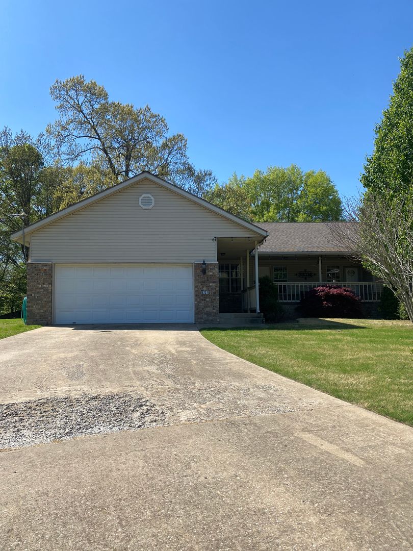 Rogers House: 8737 Golf Creek Dr.