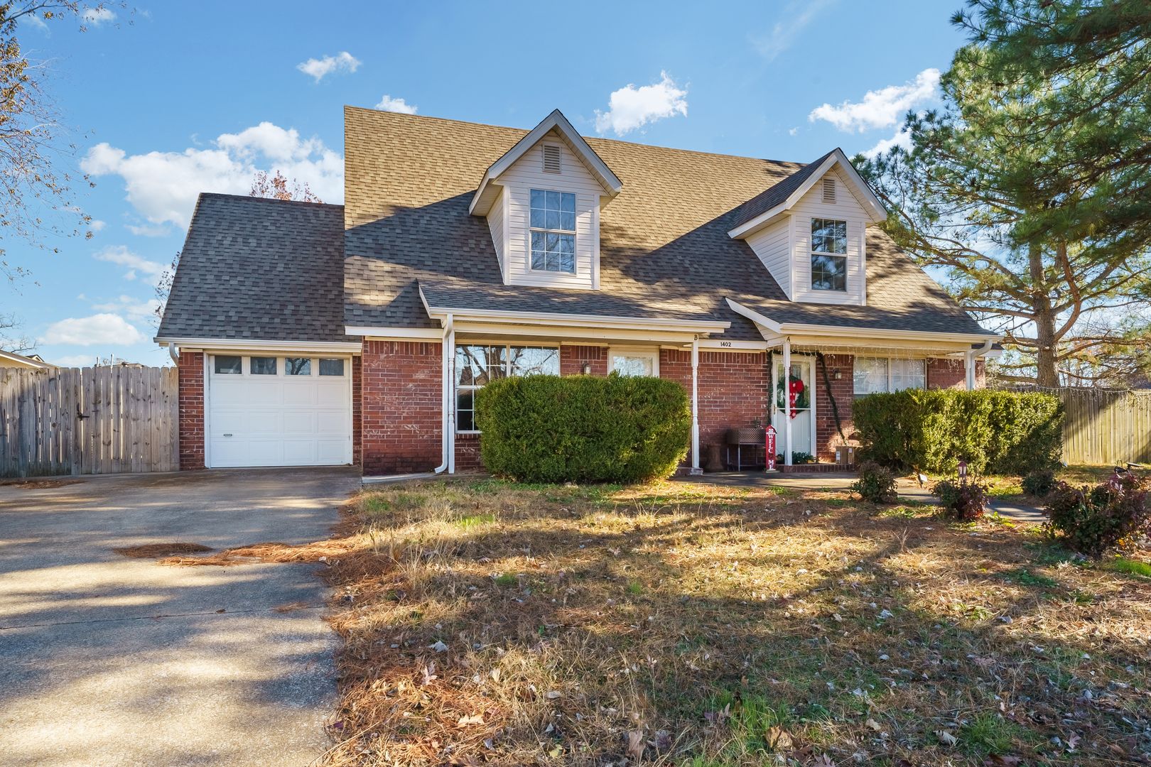 Bentonville House: 1402-A Camellia