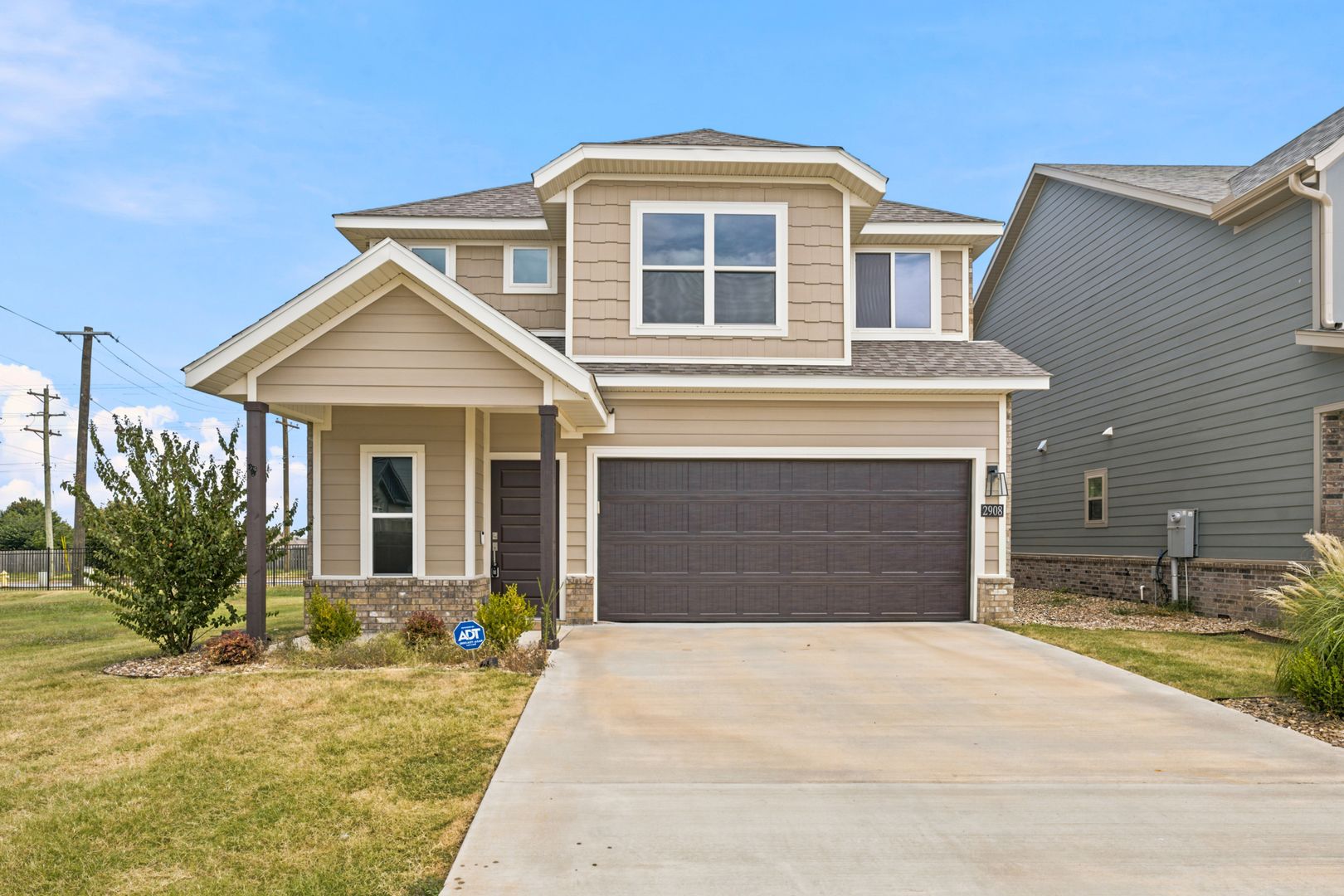 Bentonville House: 2908 SW Grandshire Avenue