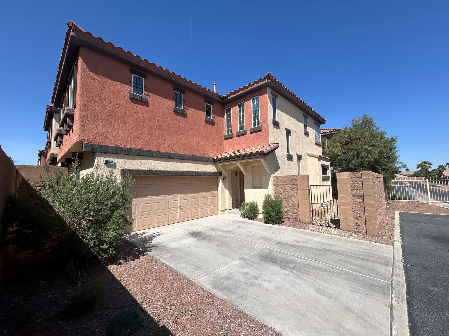 Las Vegas House: 10646 Allegrini Drive