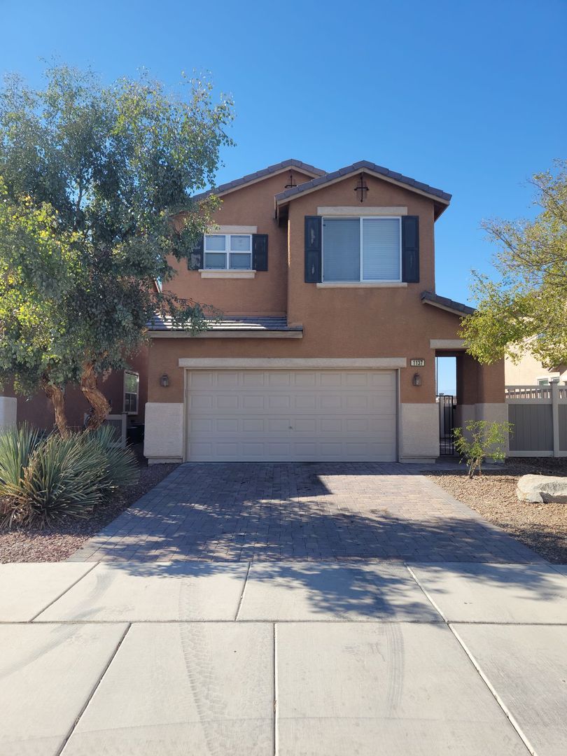 Henderson House: 1137 Cactus Rock St