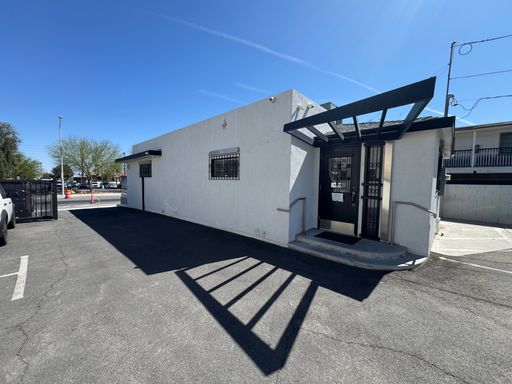 Remodeled Office Space Right On Maryland – photo 1