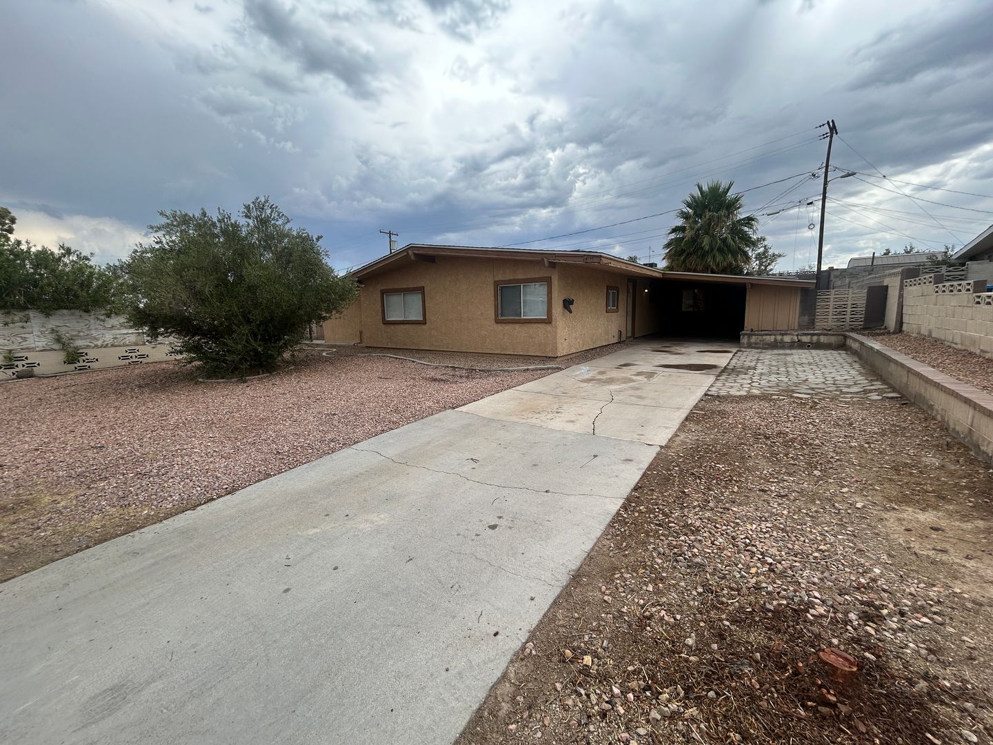 Las Vegas House: 1405 E McWilliams Ave