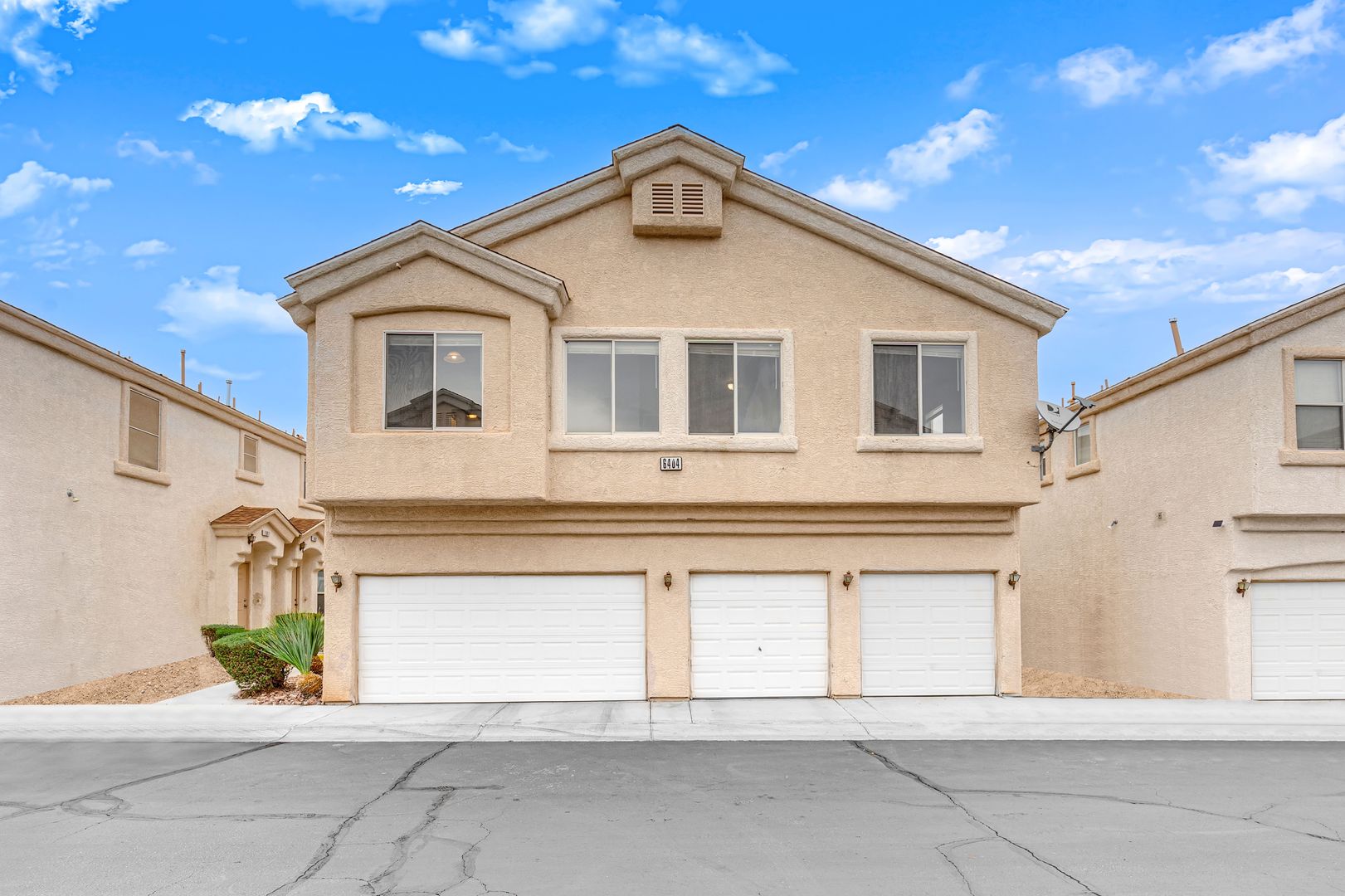 Henderson House: 6404 Extreme Shear Ave #101