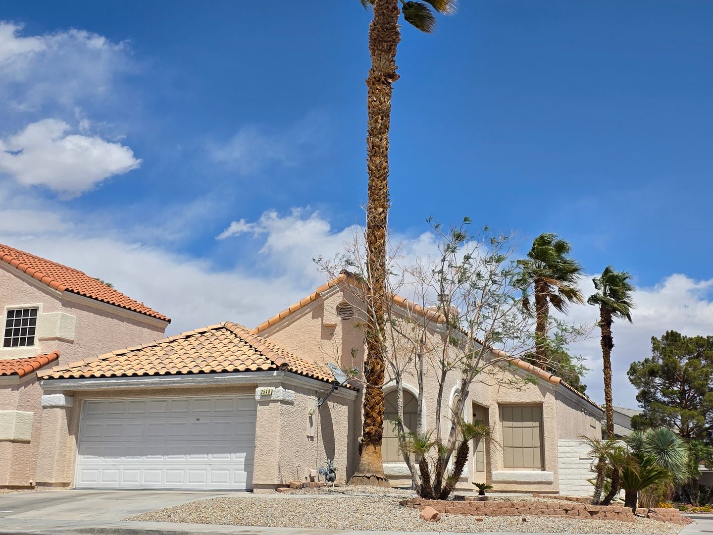 Las Vegas House: 2540 Silver Shadow Dr