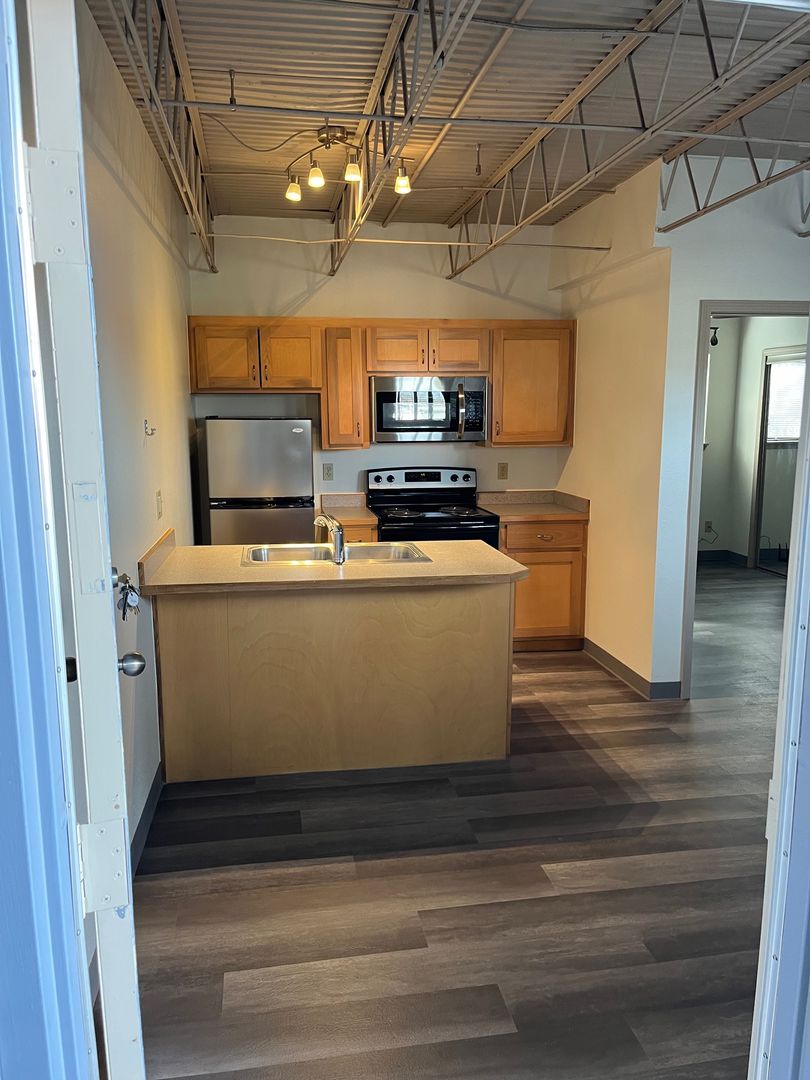 Tahlequah Apartment: 111 W Morgan St.