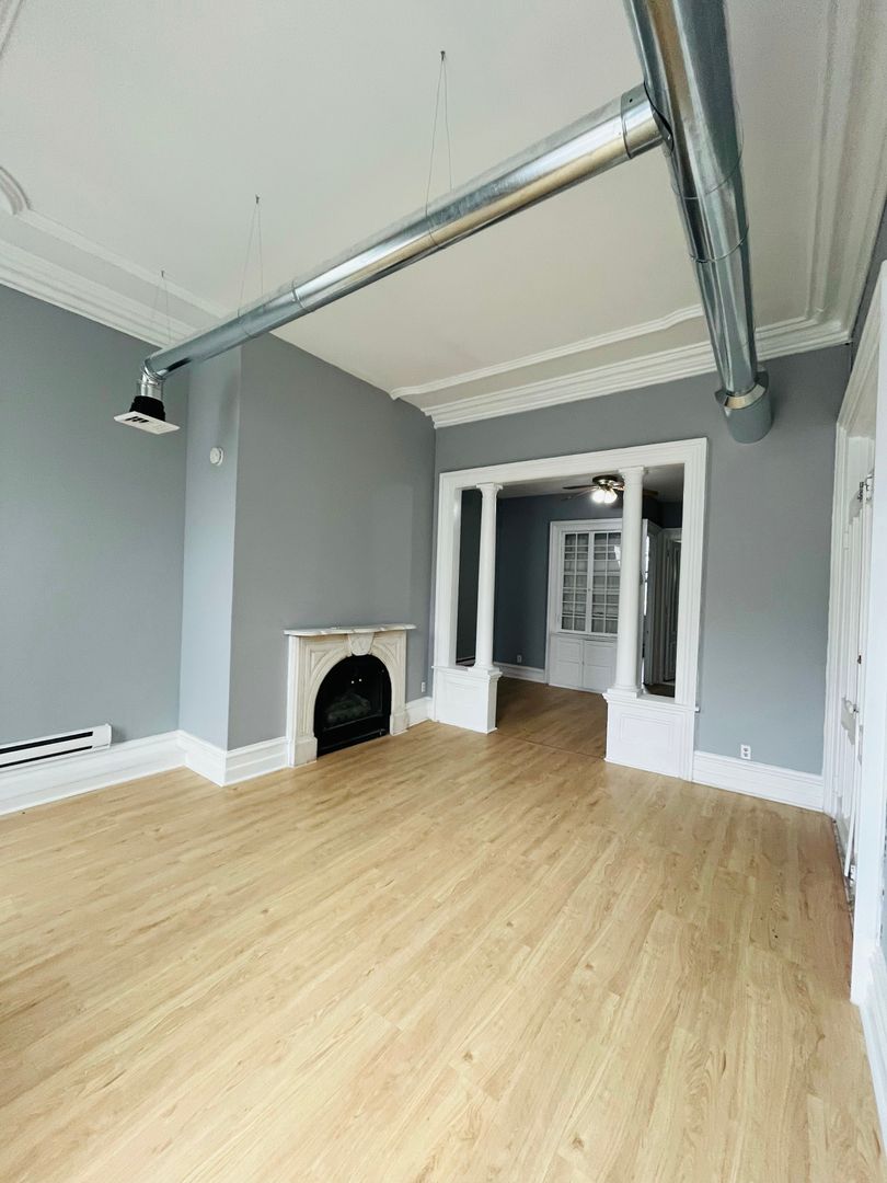 Albany Apartment: 360 Madison Avenue