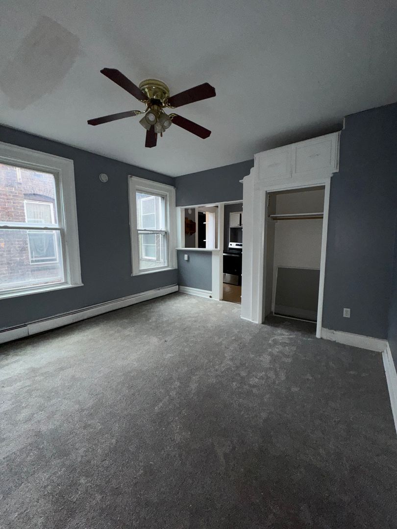 Troy Apartment: 2156 5th Ave