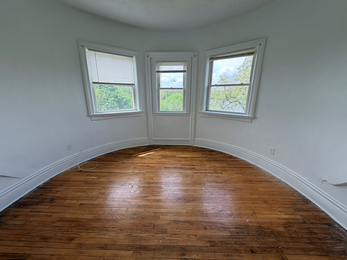 Troy Apartment: 166 2nd Ave