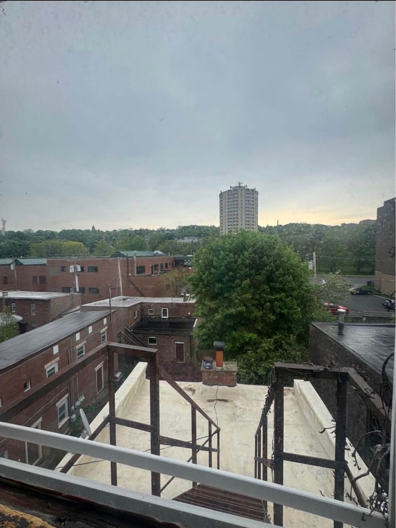Troy Apartment: 2156 5th Ave