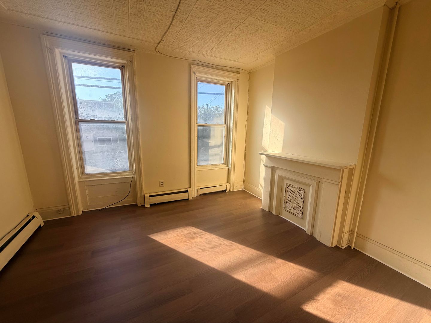 Troy Apartment: 604 4th Street