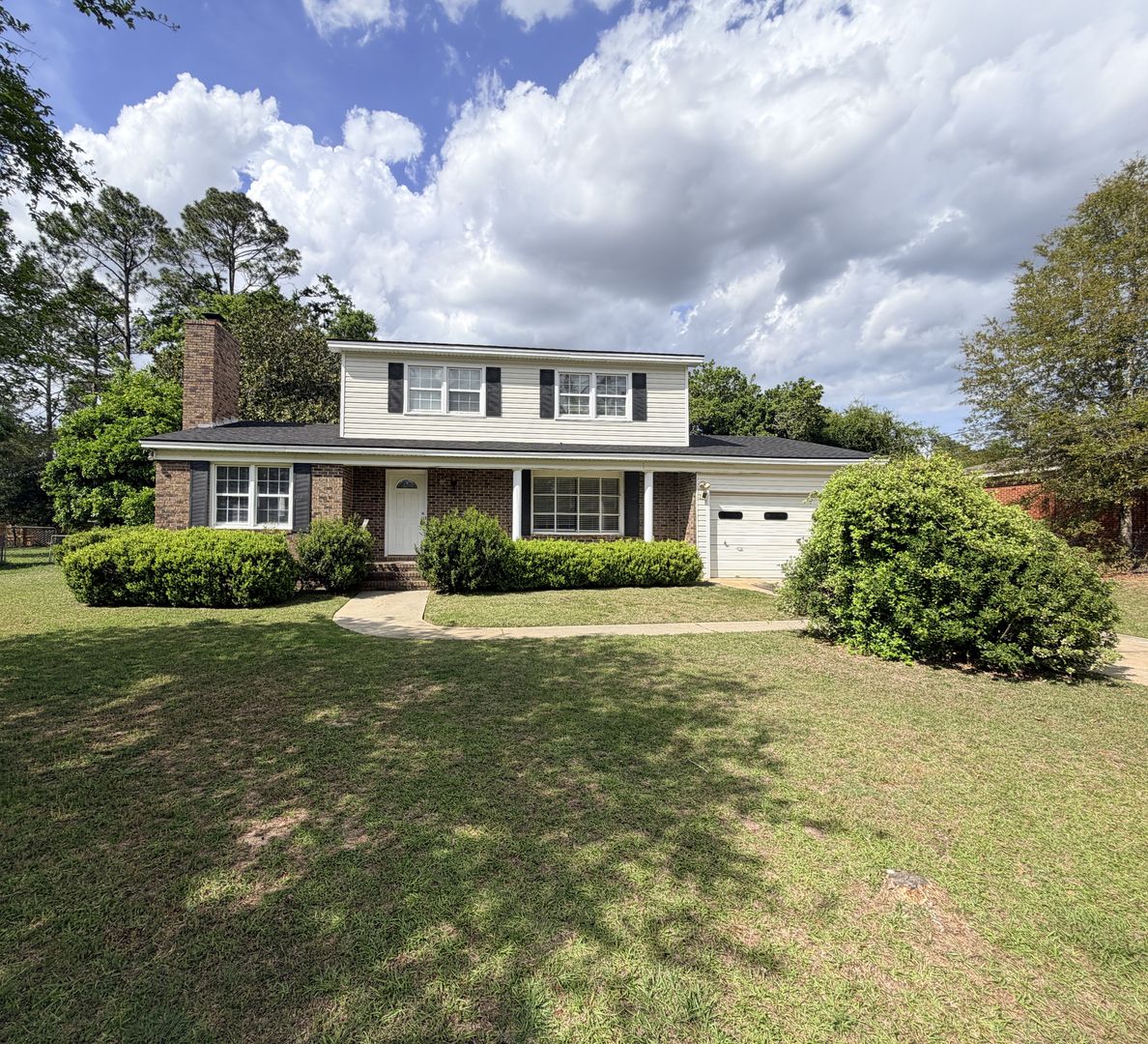 Valdosta House: 1202 Kimberly Dr. *