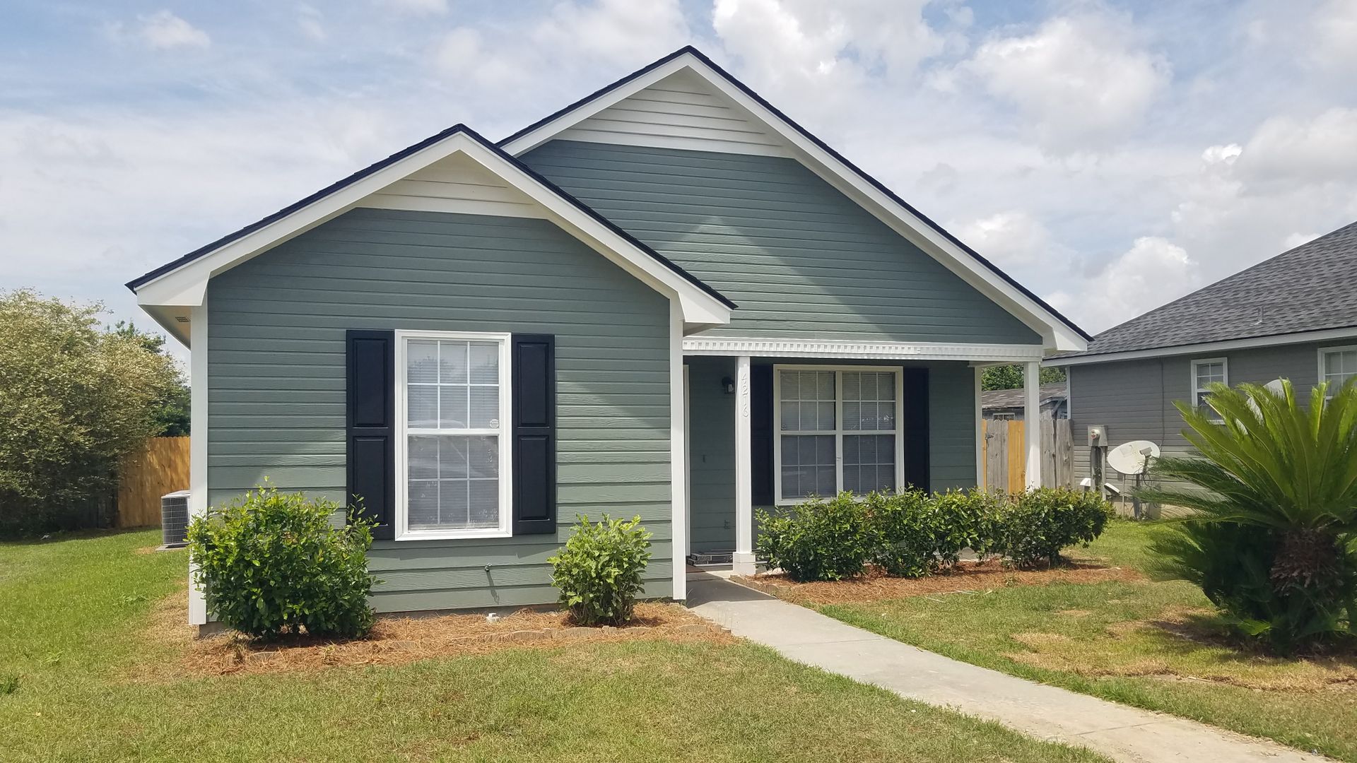 Valdosta House: 4216 Abingdon Ct. *