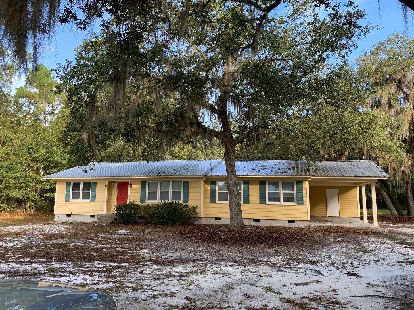 Lake Park House: 5550 School House Pond Rd. *