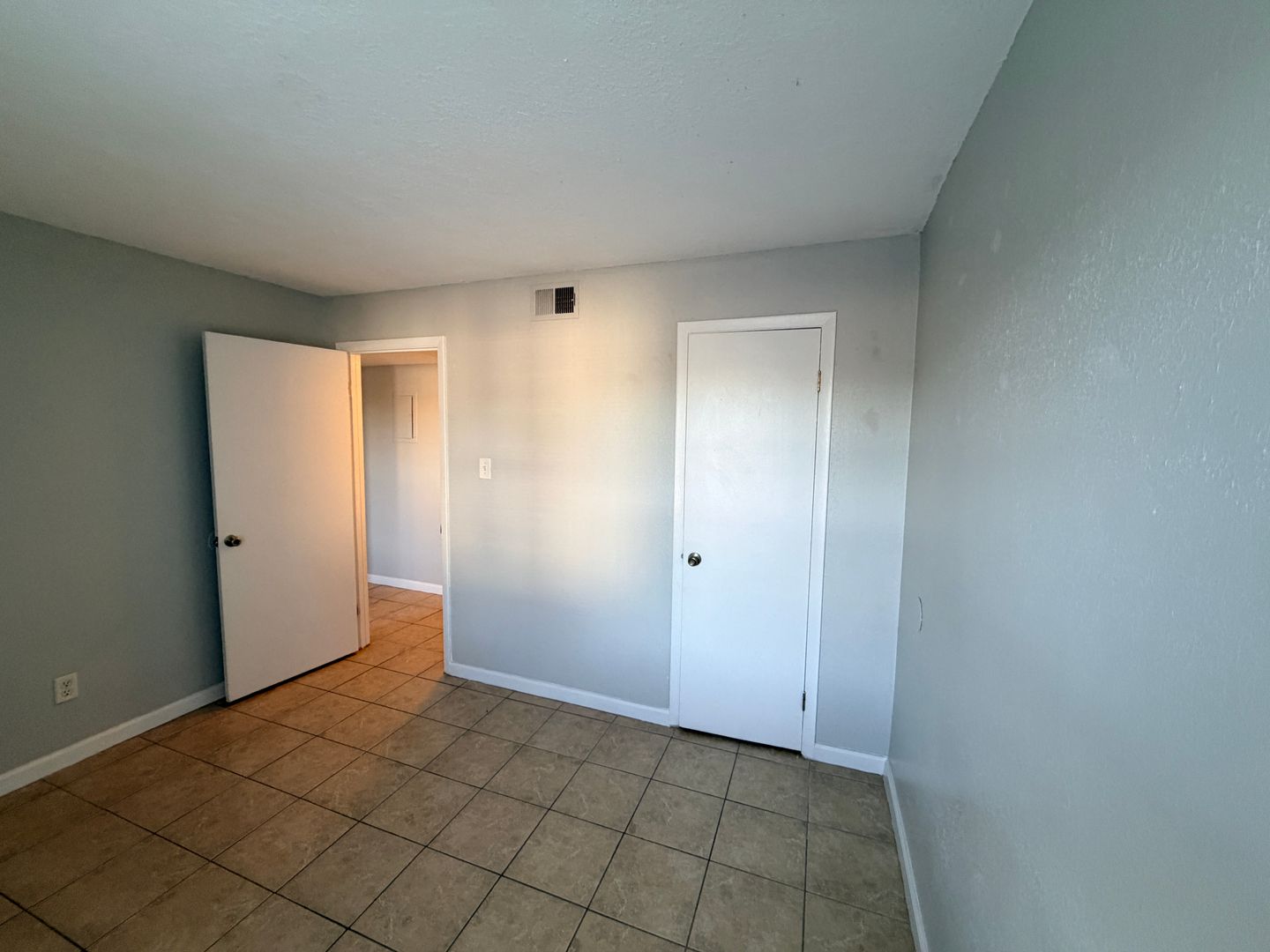 Valdosta Apartment: 1616 E. Moore St