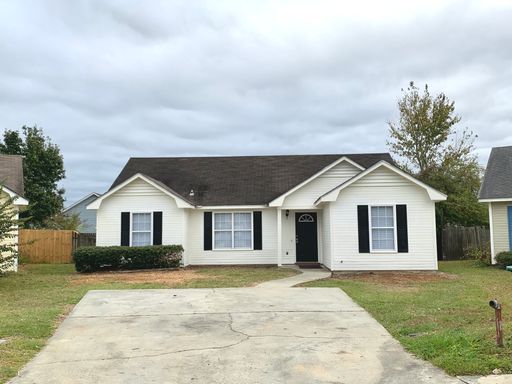 3BD/2B Renovated Home in Blue Pool Subdivision – photo 1