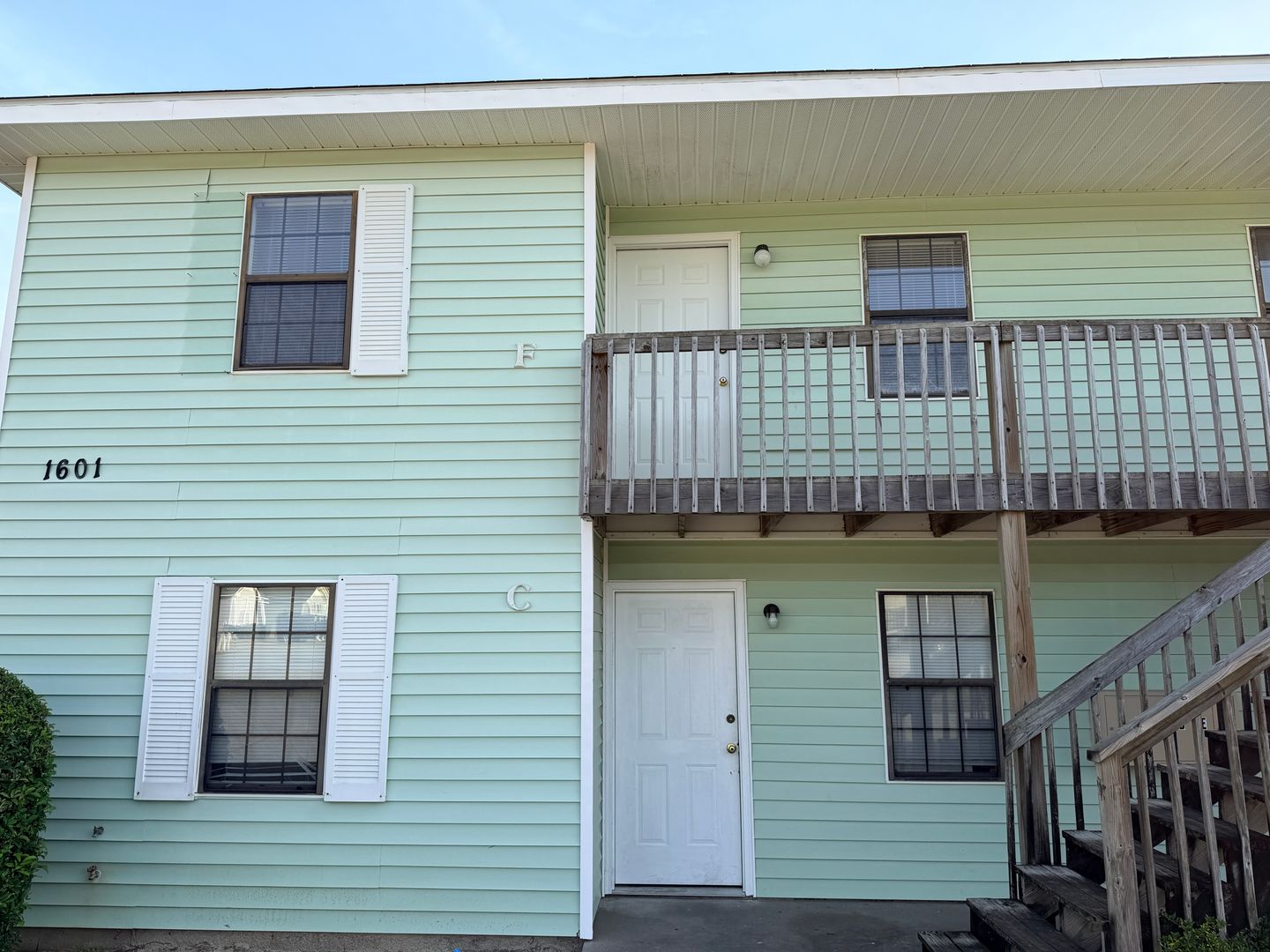 Remerton Apartment: 1603 Victory St