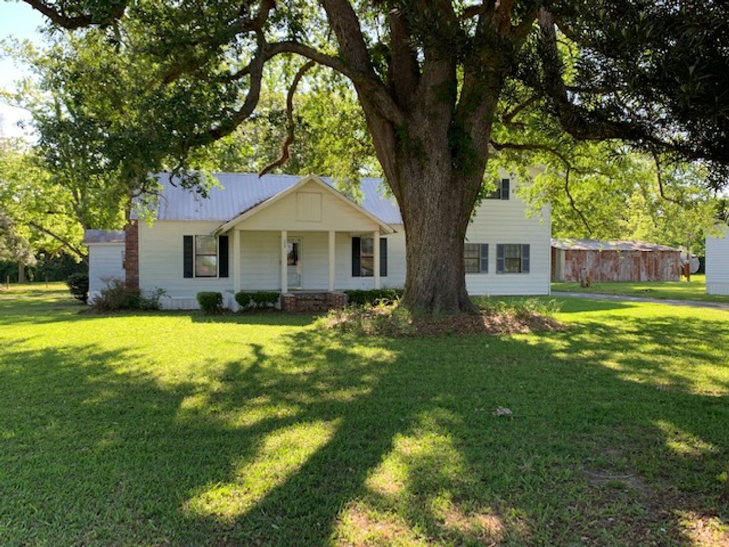 Hahira House: 5350 Old Hwy 41 N*