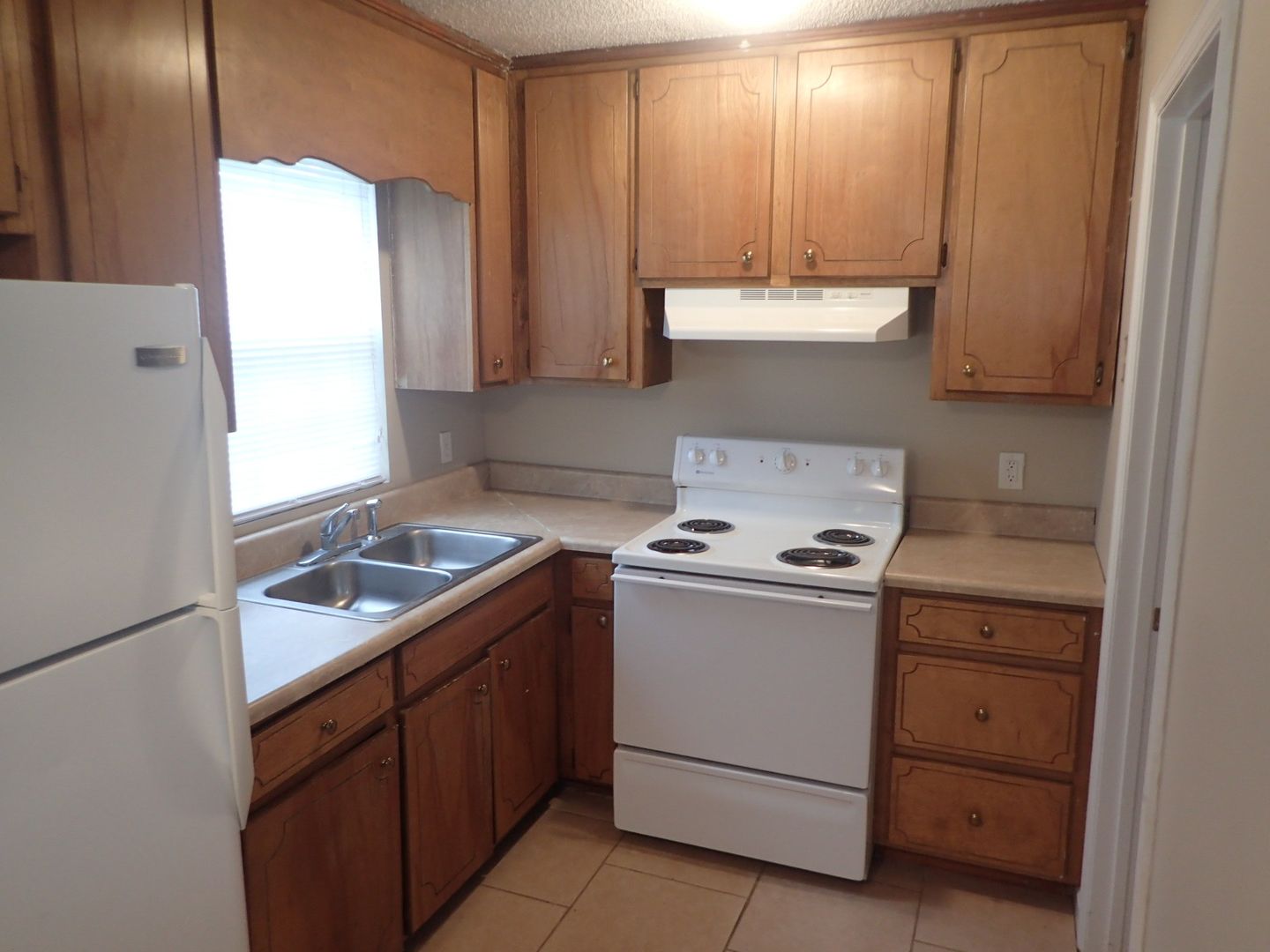 Adel Townhome: 1305 Breckenridge Dr Apt 3