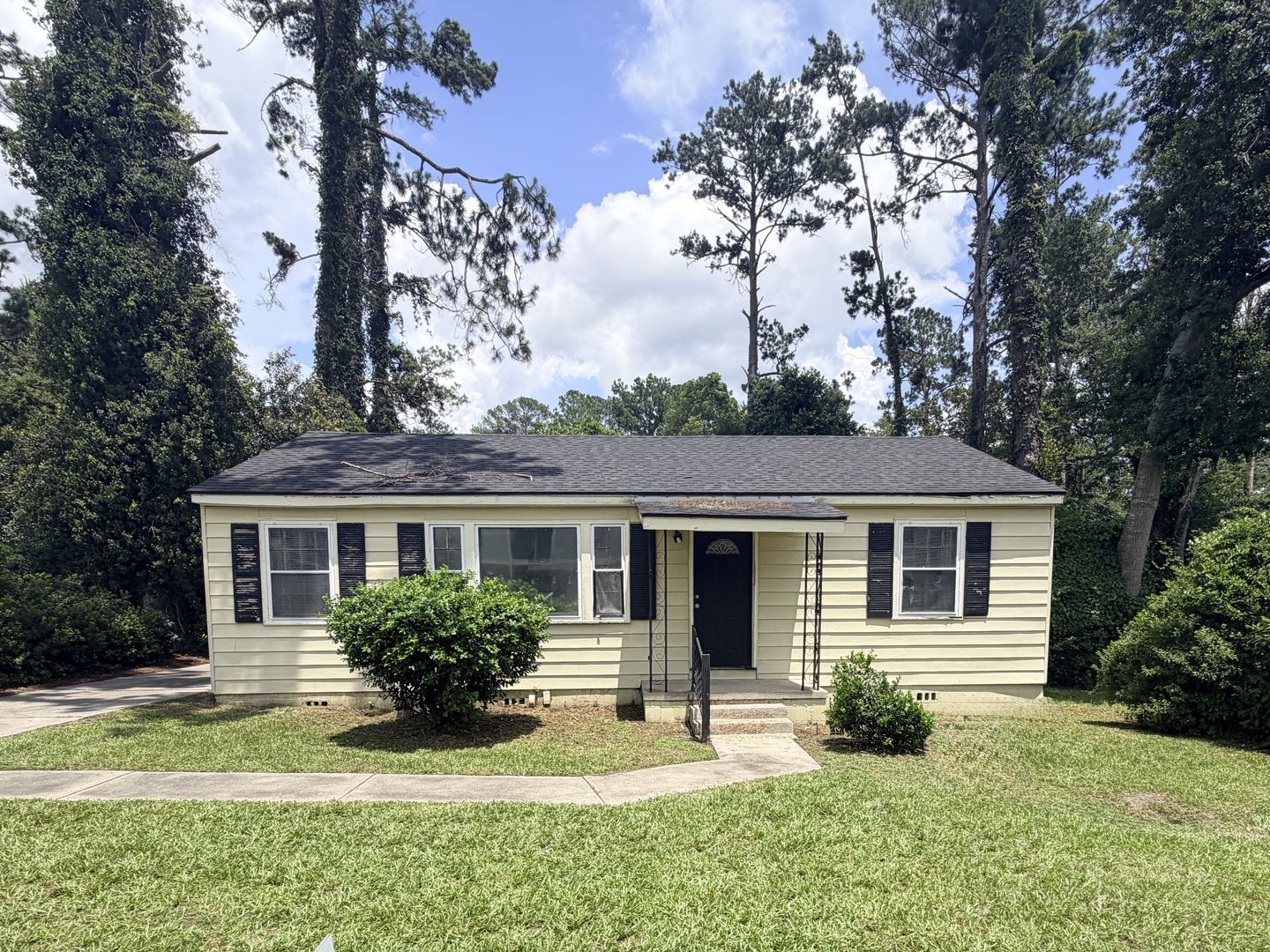 Valdosta House: 1307 Melody Ln. *
