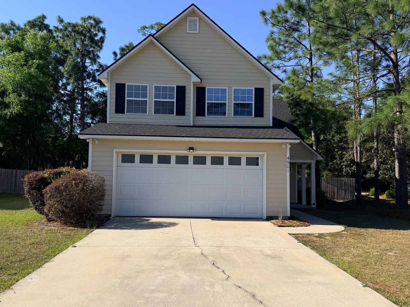 Lake Park House: 4901 Liberty Cir. *