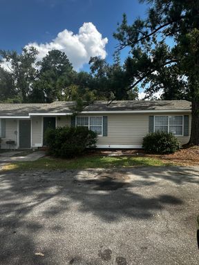 2 Bedroom 1 Bath Apartment