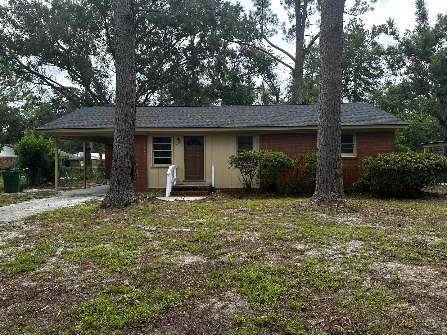 Valdosta House: 825 Woodlawn Drive