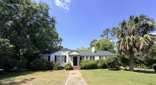 Large 3BD/2B with 2 living rooms! Walk to VSU!! – photo 1