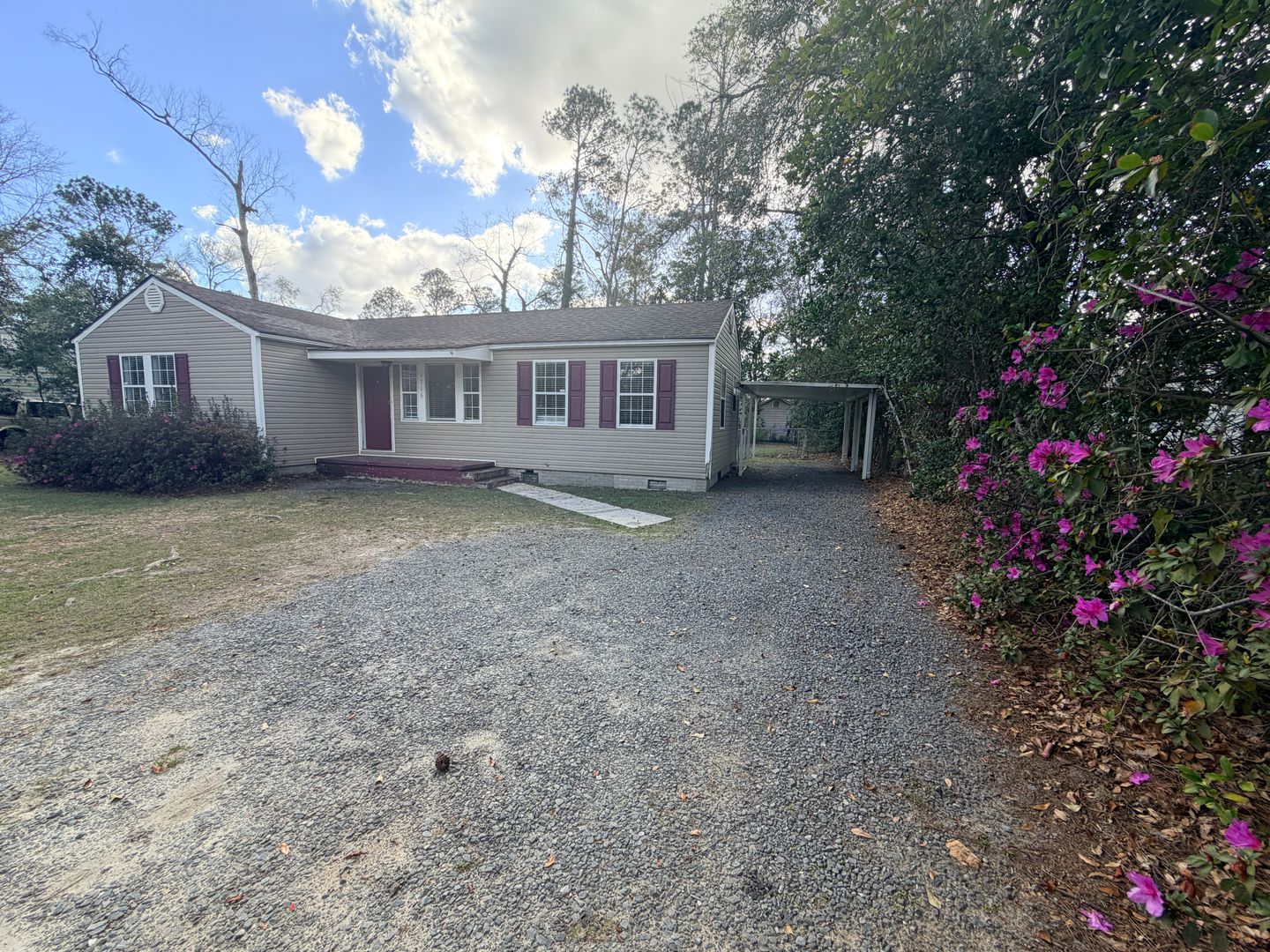 Valdosta House: 1716 Azalea Dr. *