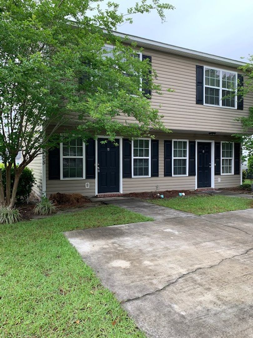 Valdosta Townhome: 2705 Pineview Drive - A