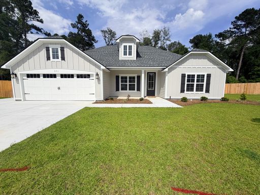 Luxury Living in Hahira – High-End Features & Modern Design!