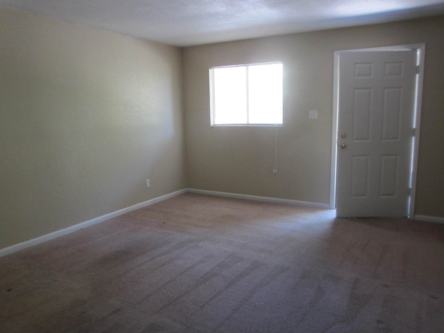 Valdosta Apartment: 100 Lankford Circle