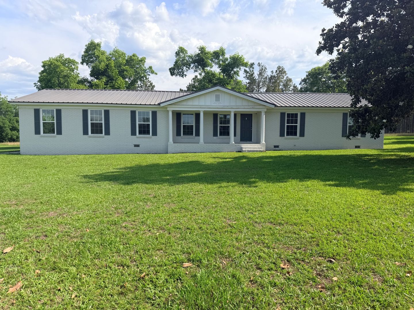 Hahira House: 6354 E. Hwy 122 *