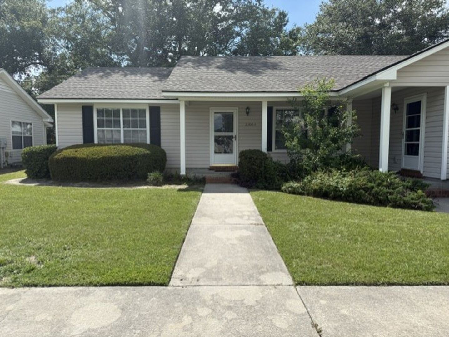 Valdosta Apartment: 2308 A Pineview Drive
