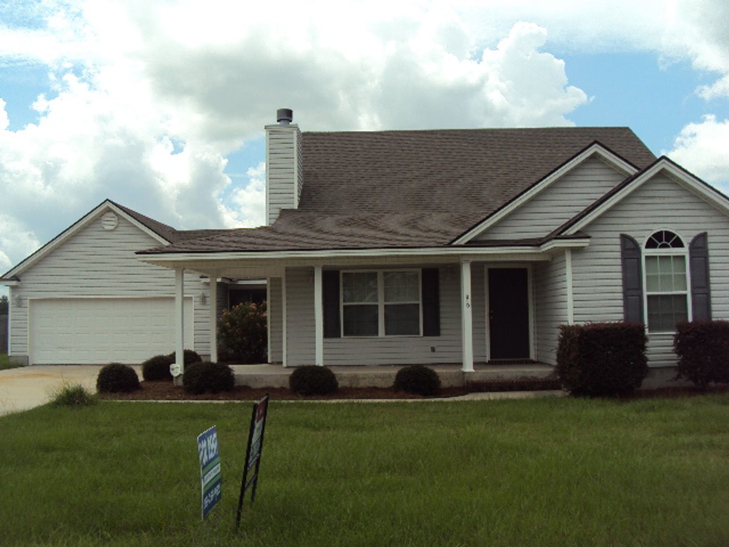 Ray City House: 96 Oak St*