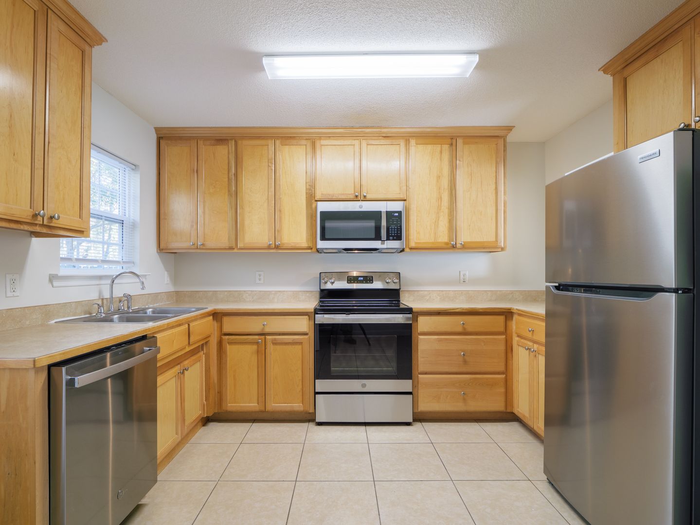 Valdosta Townhome: 2415 Seth Place - 708 Apt B11