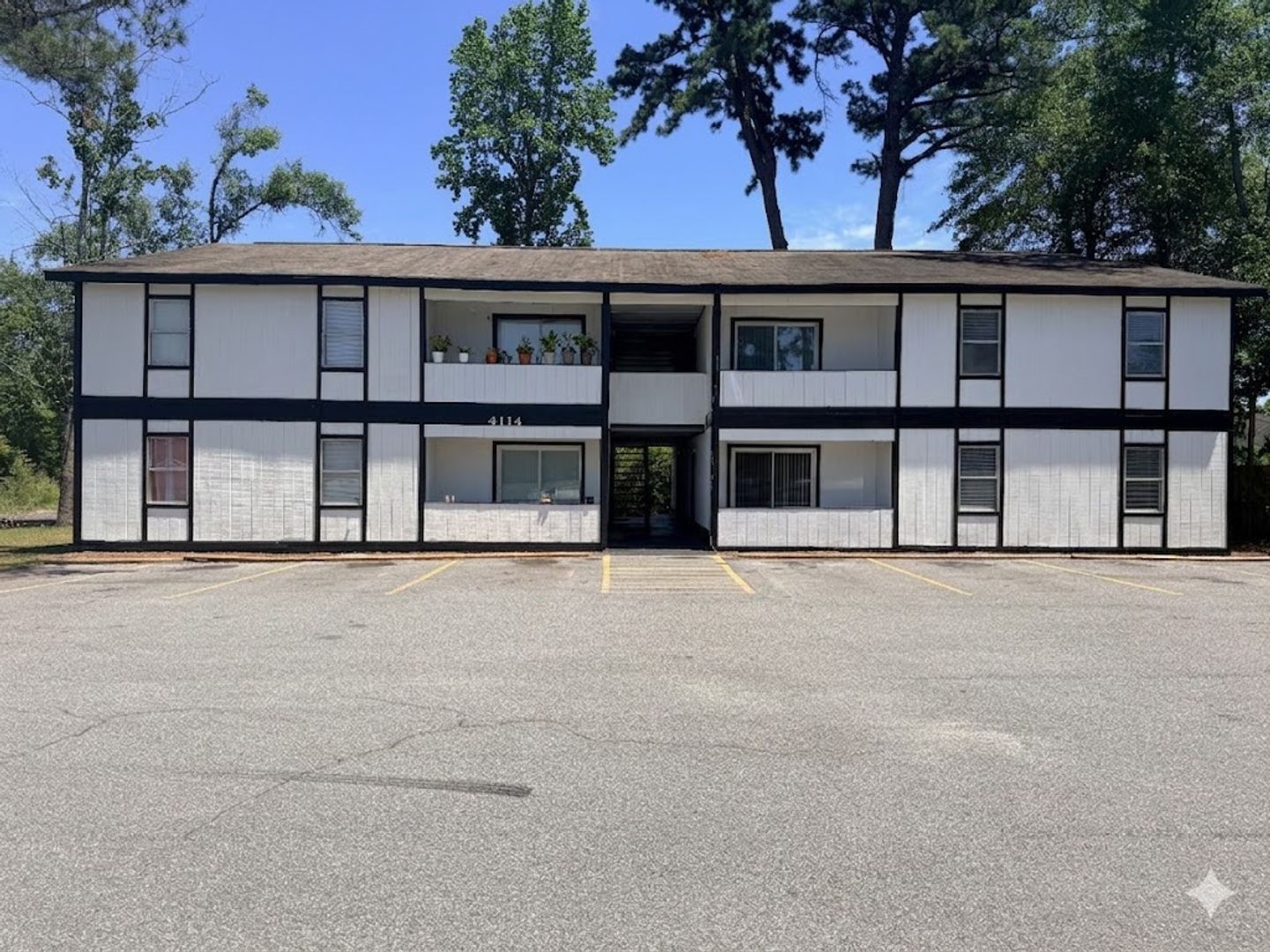 Valdosta Apartment: 4114 Oak Dr. *