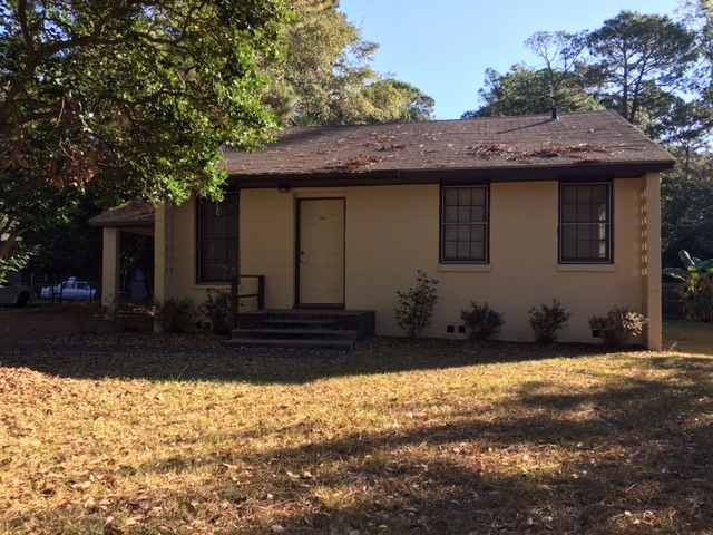 Valdosta House: 2005 Charlton Street