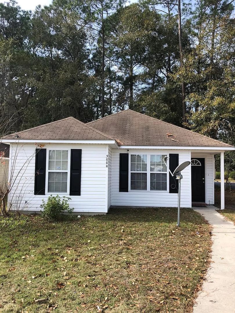 Valdosta House: 3000 Ginny Dr. *