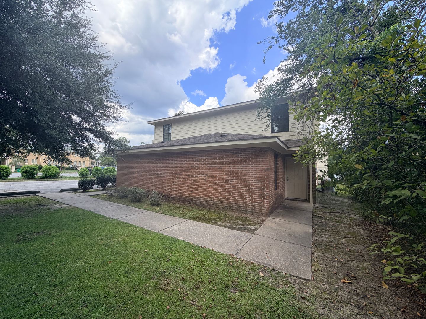 Valdosta Apartment: 1704 N Patterson St. * - #8