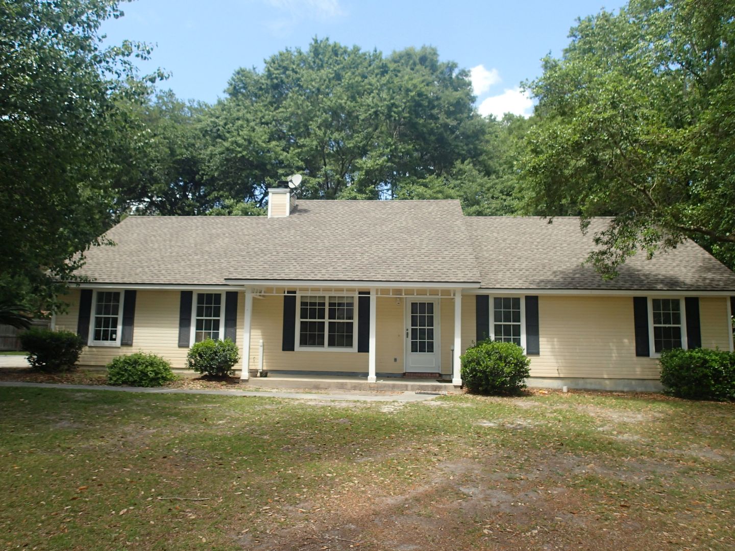 Valdosta House: 3837 Honeysuckle Dr